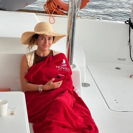 Red Sail Πλωτό κατάλυμα *