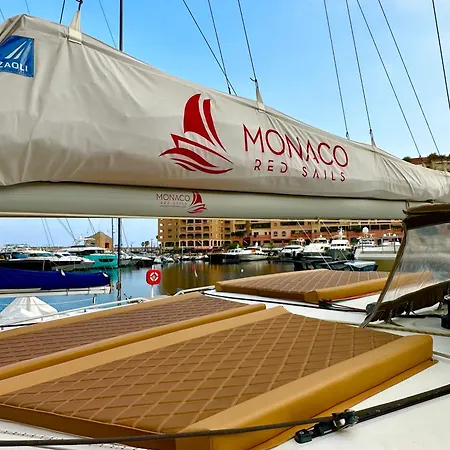 Red Sail Πλωτό κατάλυμα *