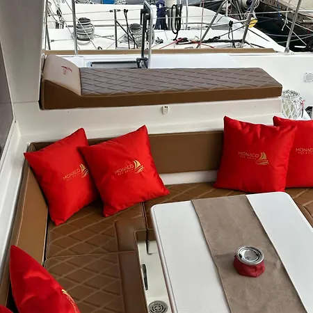 Red Sail Hotel na wodzie Monte Carlo